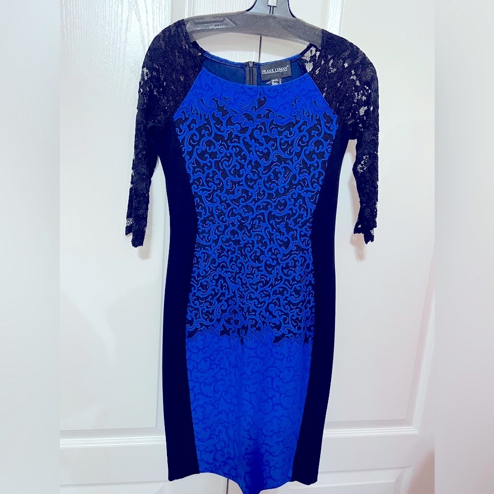 Frank Lyman • Black & Blue Print Lace Sleeved Dress 2 (6128-21)